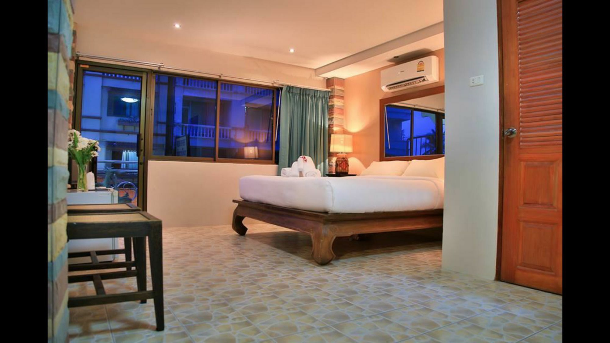 Avenue Beach Hotel Jomtien Beach Zewnętrze zdjęcie